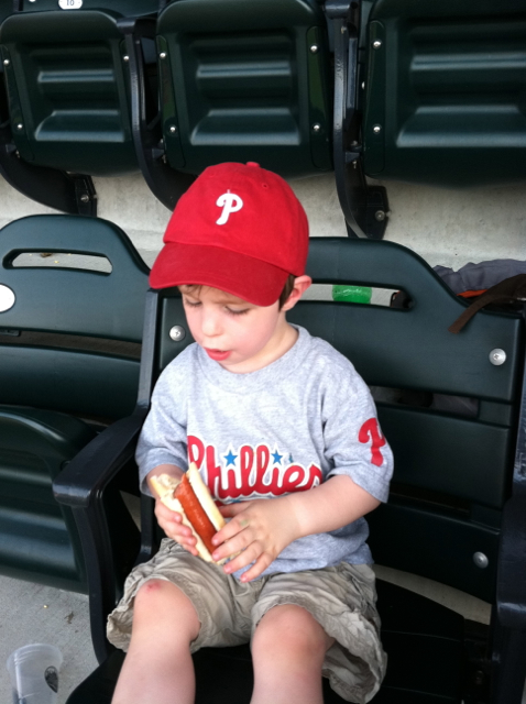 2011-05-29-FirstBaseBallGame - 13