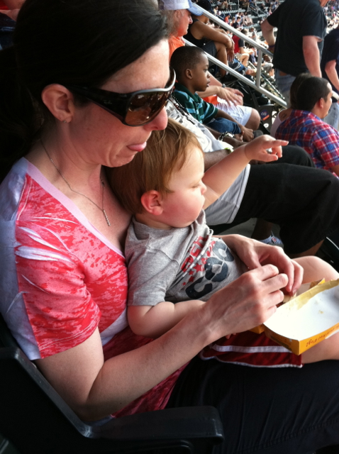 2011-05-29-FirstBaseBallGame - 18