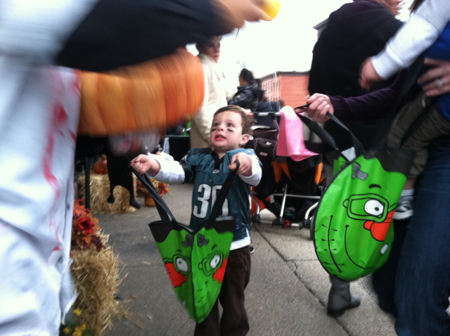 2011-10-31-Halloween - 051