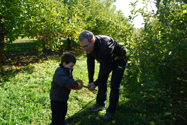 2011-11-05-ApplePicking - 111