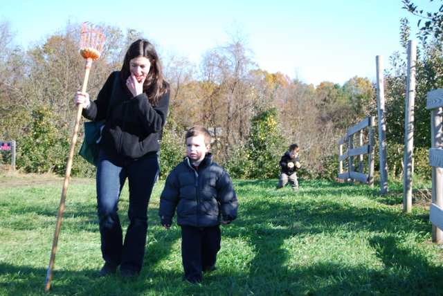 2011-11-05-ApplePicking - 156