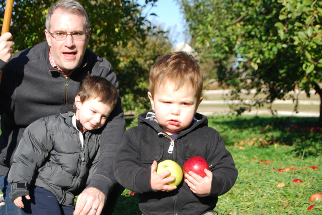 2011-11-05-ApplePicking - 227