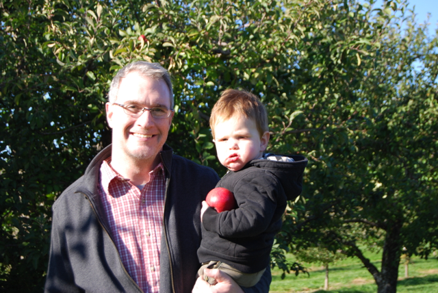 2011-11-05-ApplePicking - 240