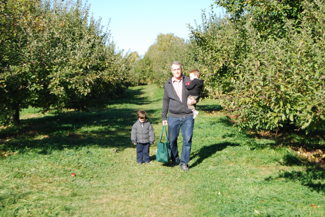 2011-11-05-ApplePicking - 242