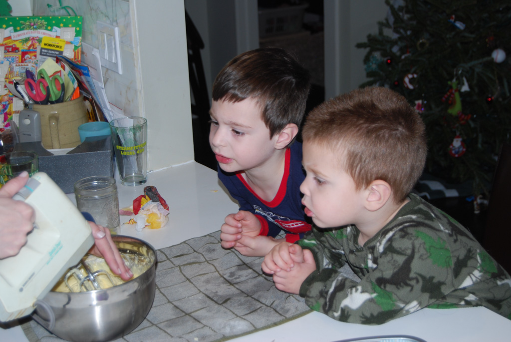 2012-12-22-MakingCookiesAndDadBDay-32.jpg