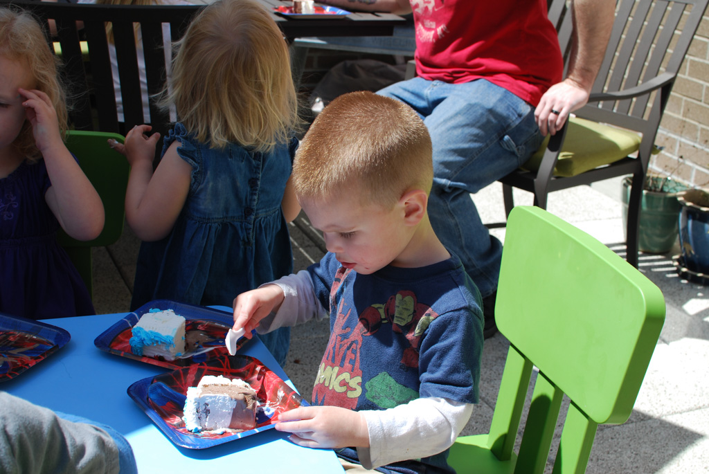 2013-05-04-Carter3rdBirthdayParty-45.jpg